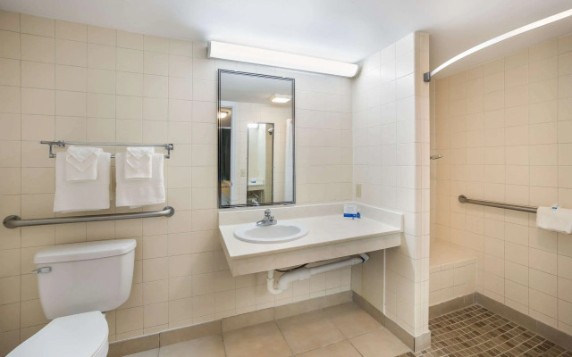 Rodeway Inn Cecil