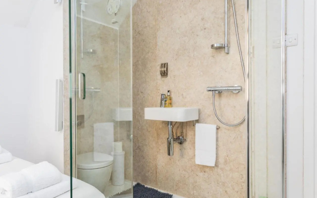 Beautiful pied-a-terre to explore London