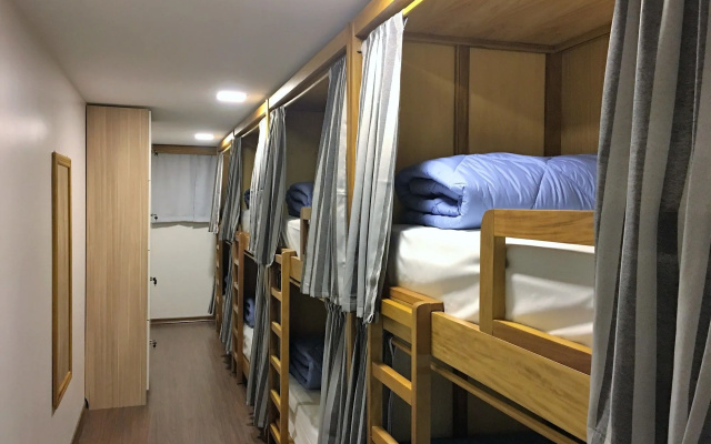 Eleganz Hostel & Suites
