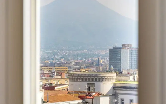 Sunny Panoramic Apartment by Napoliapartments