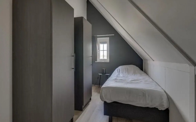 Luxury Holiday Home With hot Tub, in Zeeland
