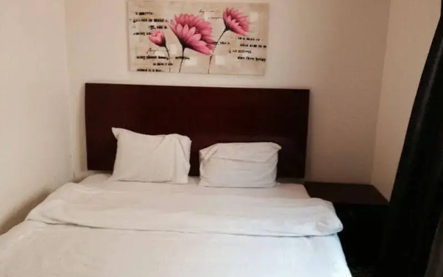Blancia Hotel Apartment 2