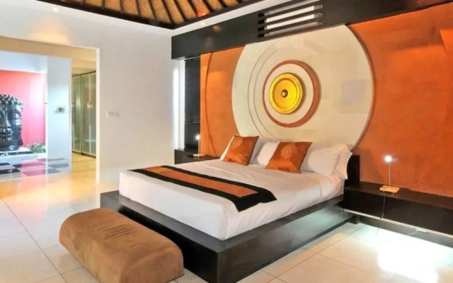 Modern Family Villa