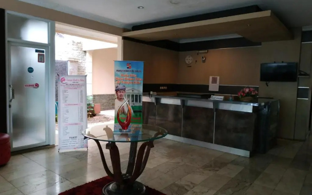 SPOT ON 3858 Elsana Transit Hotel