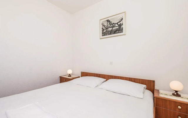 Stunning Home in Barbat With Wifi and 3 Bedrooms