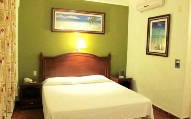Hotel Marlon Heroes