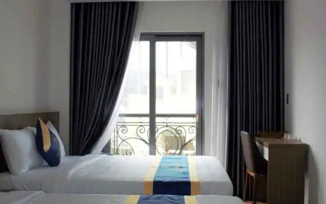 Napoly Hotel
