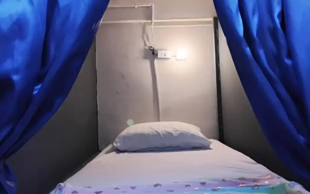 Hostel 24 Backpackers