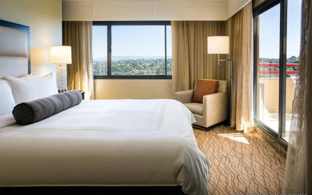 Westdrift Manhattan Beach, Autograph Collection by Marriott
