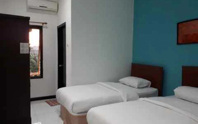 RedDoorz at Hotel Rumberpon Sorong