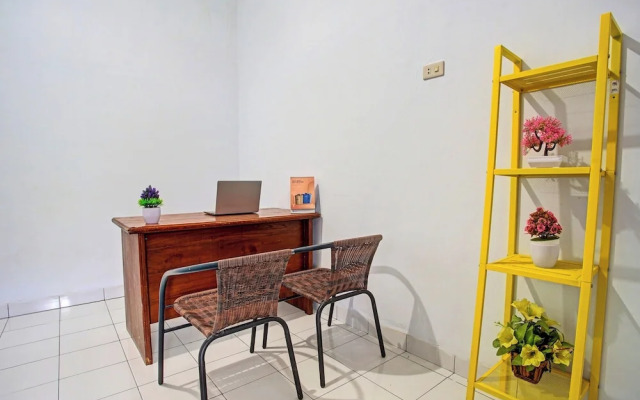 Wisma Amalia Syariah by OYO Rooms