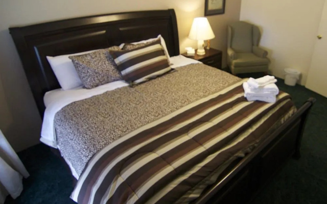 South Gate Lodges