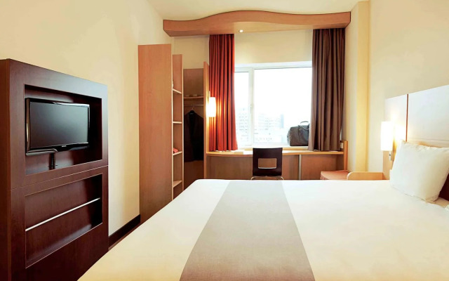 ibis Chengdu Kehua Hotel