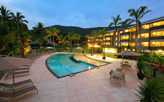Paradise Palms Resort & Country Club
