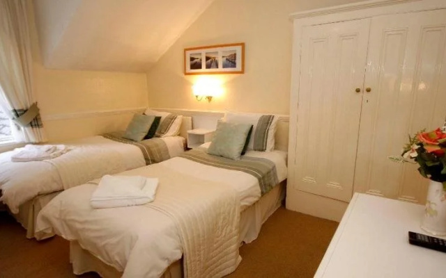 Warwick Hotel
