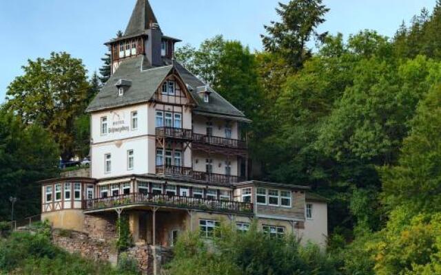 Hotel & Restaurant SchwarzaBurg вид на фасад
