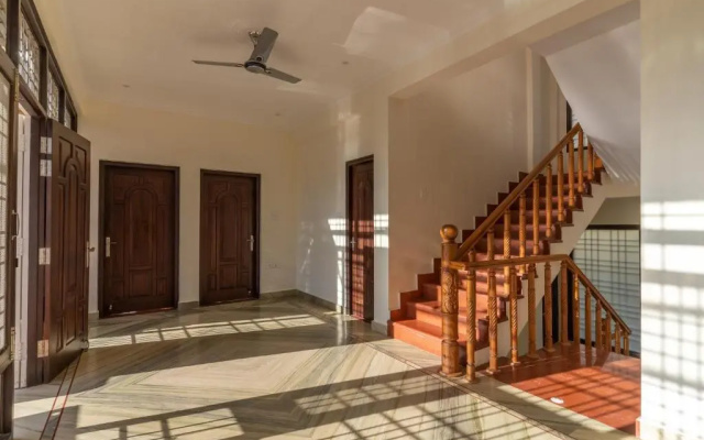 SaffronStays Willow Castle, Bhimtal - Pet-Friendly Home Near Bhimtal Lake