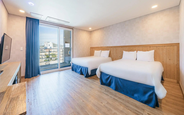 Hotel 52