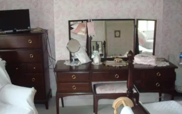 The Homestead Bed & Breakfast