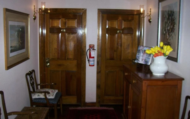 Leesburg Colonial Inn
