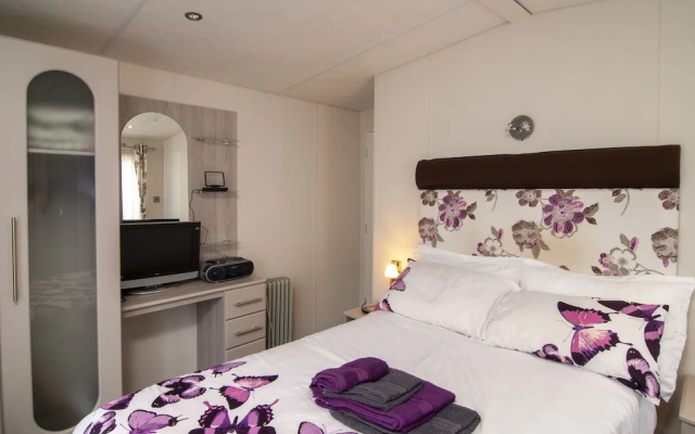 Lodge - Sleeps 6 With Pool Access