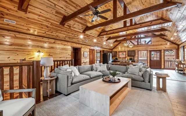 Hillside Retreat in Sevierville