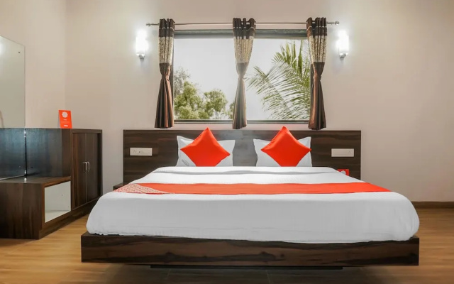 OYO 18815 Bhushan Residency