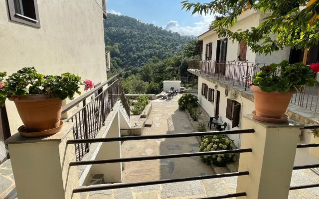 Studio Raxes Ikaria #2