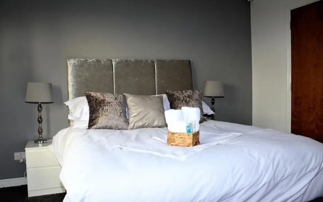 Forest View Apartment 7