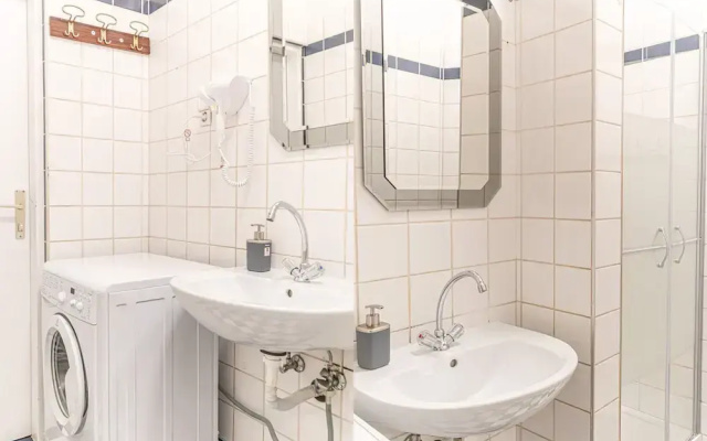 Charming 3BR Apt in Central Vienna