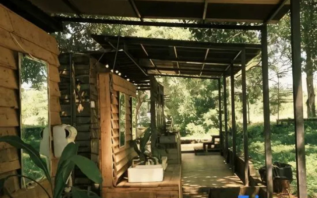 Tropical EGlamping