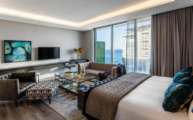 O' Two Hotel