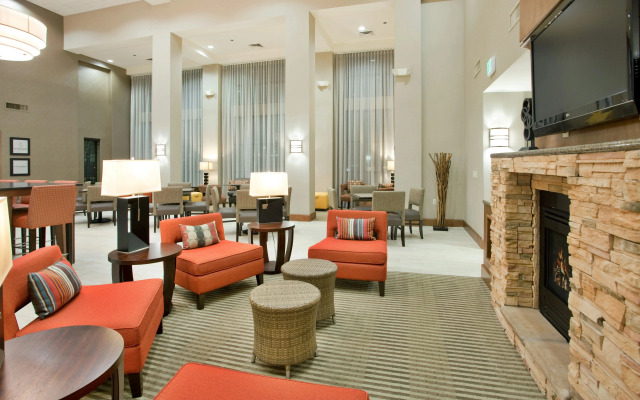Hampton Inn & Suites Phoenix Glendale-Westgate