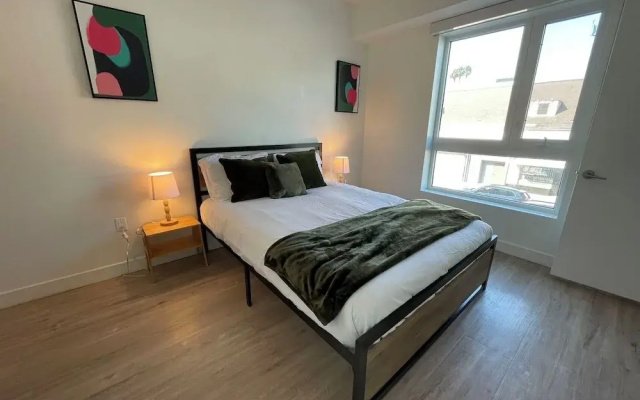 Stylish Westwood Apartment