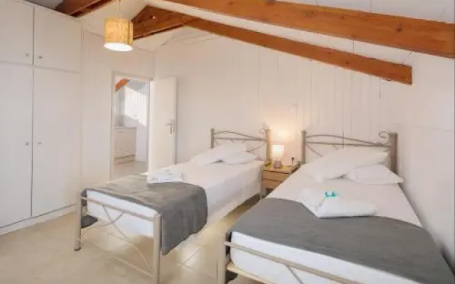 Mare Blu Studios & Suites