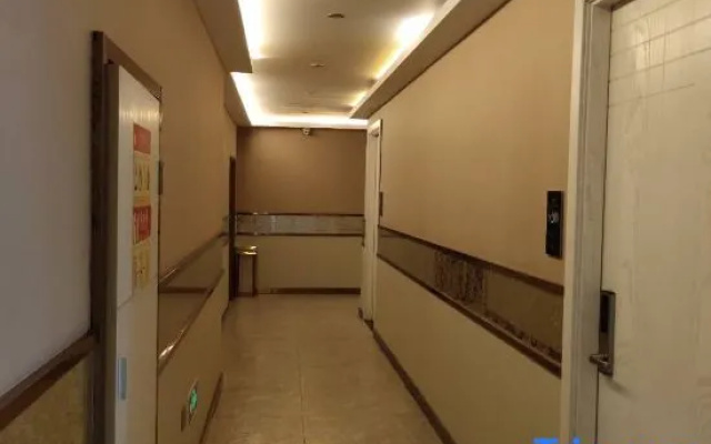 Yunhe Brilliant Business Hotel
