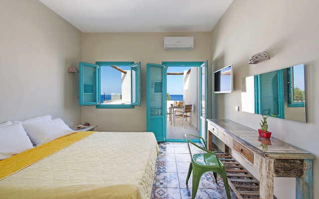 Nissia Beach Apartments and Suites