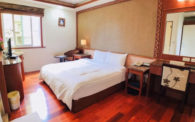 Jade Spring Hot Spring Hotel