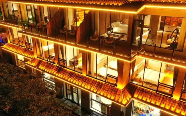 HRJ Mountain Resort Hotel (BaliGou Branch)