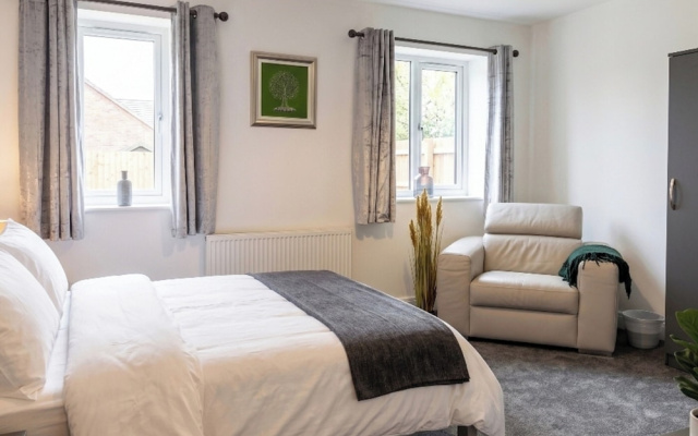 2 Bed, Sleeps 4, Pet Friendly, Free Parking