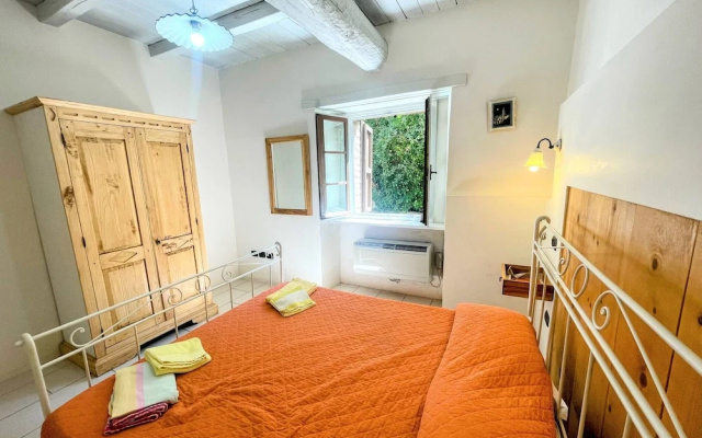 Spoleto Poolside - Sleeps 24