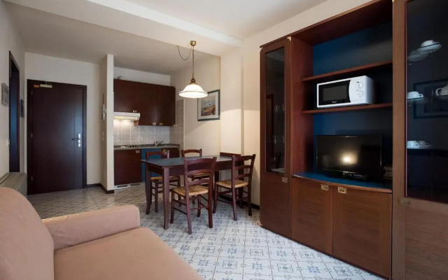 Aparthotel Holiday