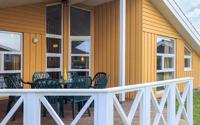 4 Star Holiday Home in Friedrichkoog