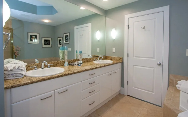 Two Bedroom With Breathtaking Views - Unit Crc0616