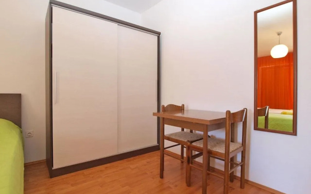 Rooms Ivica 1452