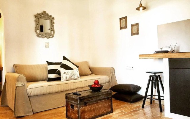 Athina Studios & Suites