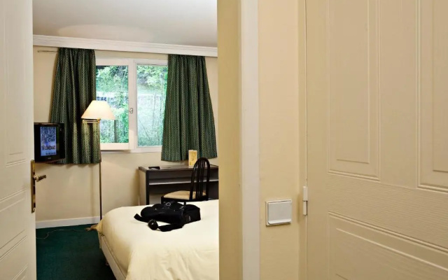 Hotel Athena