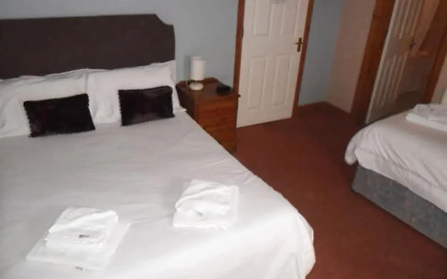 The Woodfalls Inn