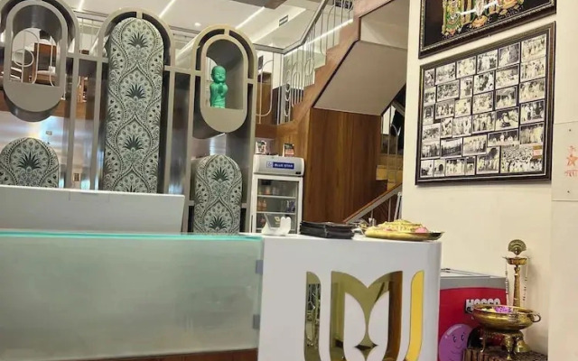 Hotel Grand Madhuram