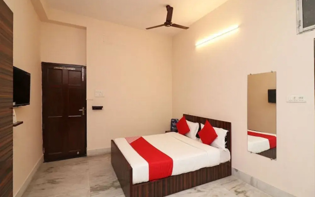 Studio Atrium by OYO Rooms